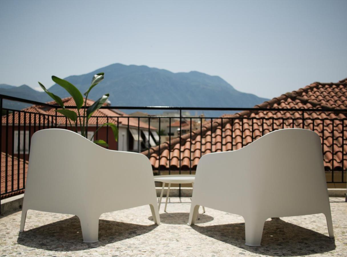 Onos - 2 Bedroom 2 Bathroom Penthouse With Terrace In Old Town Kalamata Exteriér fotografie