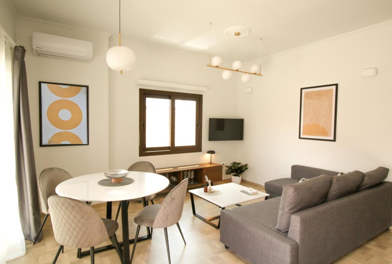 Onos - 2 Bedroom 2 Bathroom Penthouse With Terrace In Old Town Kalamata Exteriér fotografie