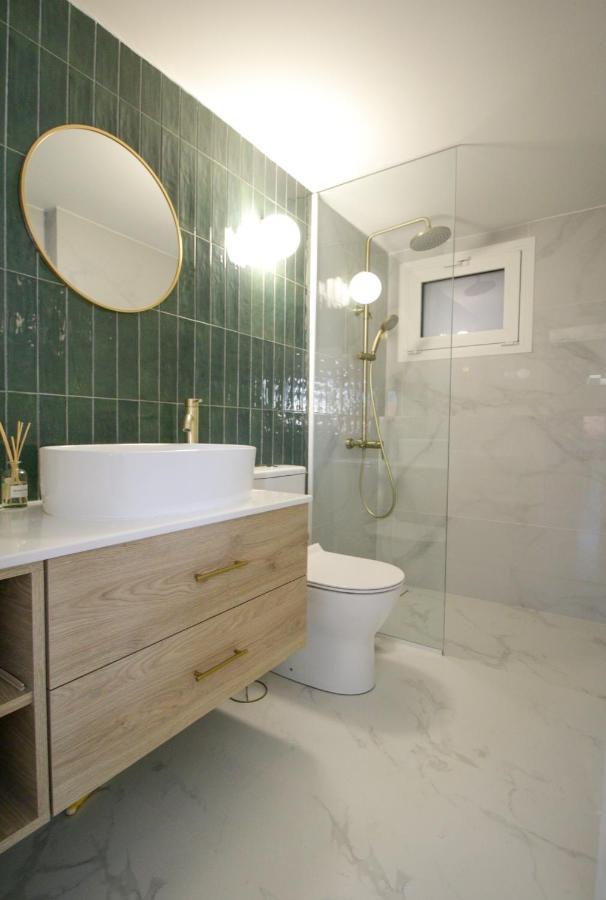 Onos - 2 Bedroom 2 Bathroom Penthouse With Terrace In Old Town Kalamata Exteriér fotografie